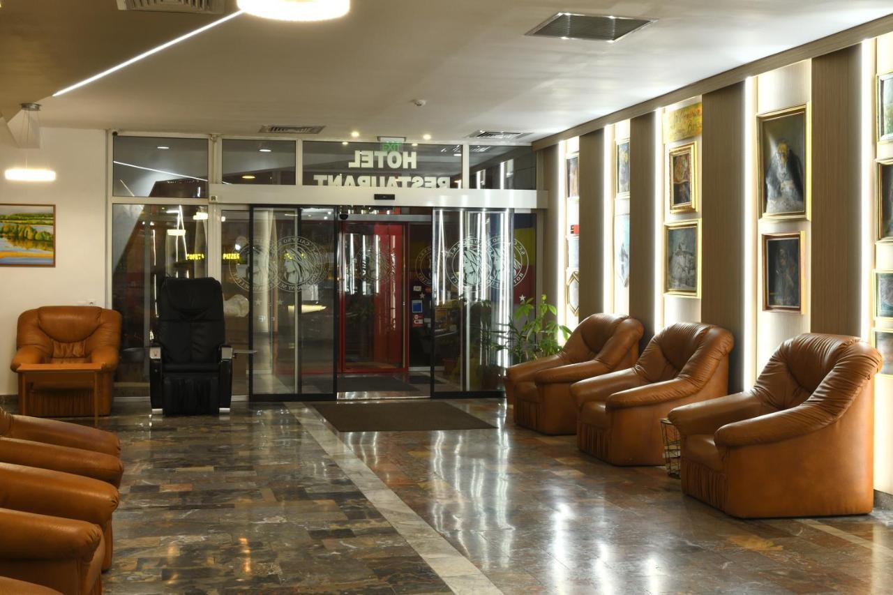 Hotel Select Tulcea Exterior photo